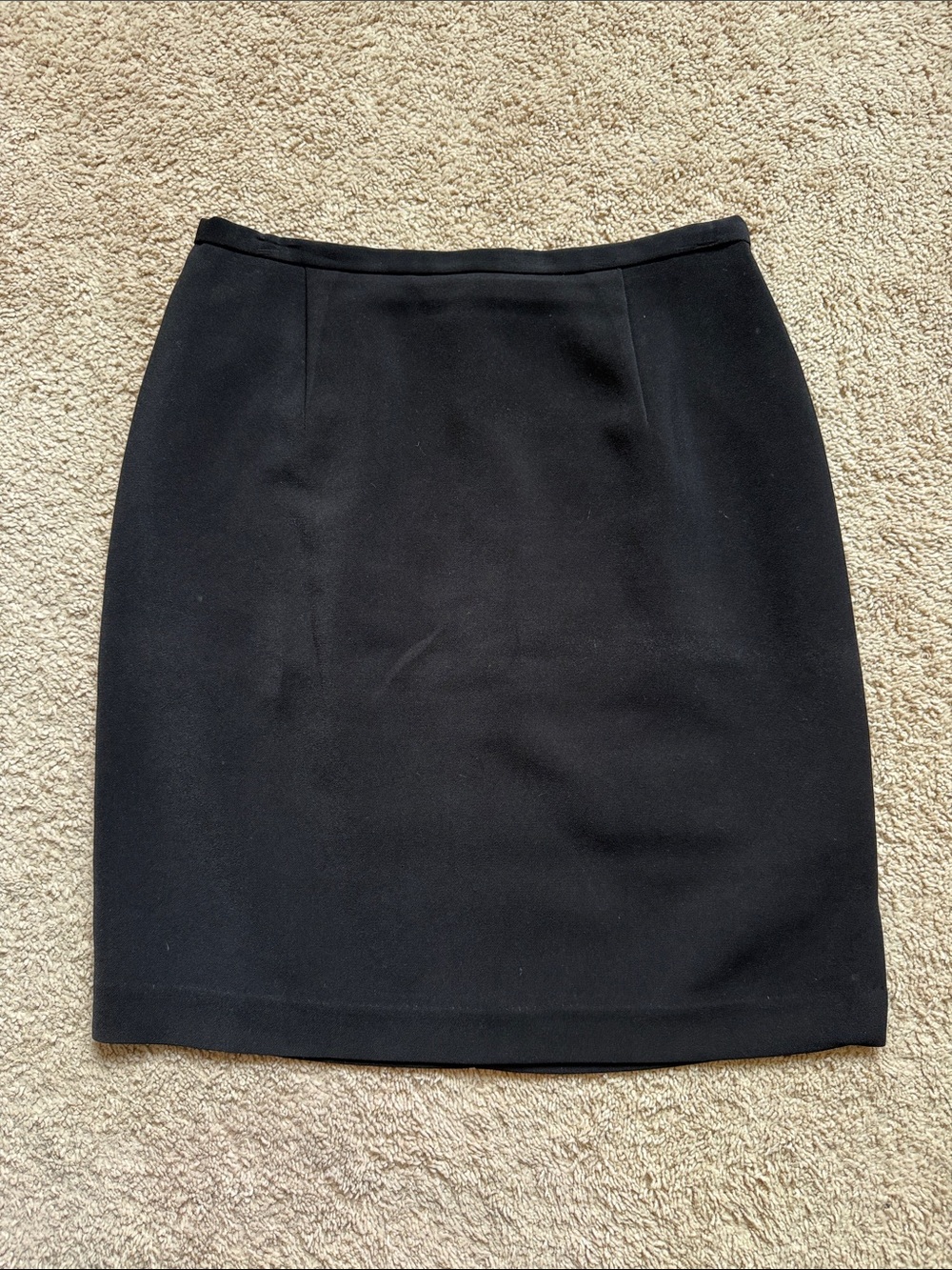 Michele Sleek Black Pencil Skirt